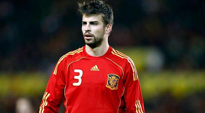 İspanya Pique'yi tartışıyor