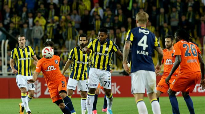 Advocaat ve Avcı rotasyona gitti!