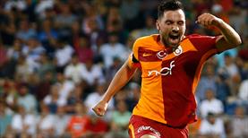 Sinan Gümüş göz kamaştırıyor!