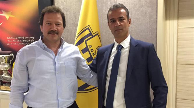 İsmail Kartal'dan sürpriz imza!