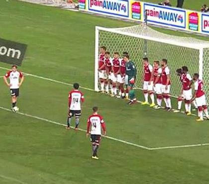 Arsenal ne yaptıysa olmadı!