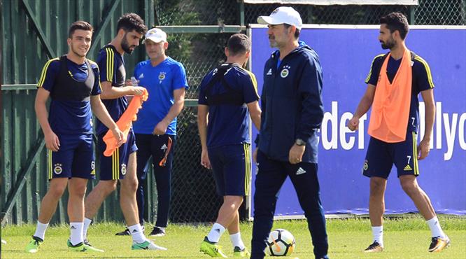 Fenerbahçe'de derbi mesaisi