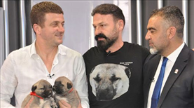 Hakan Keleş'e sürpriz hediye