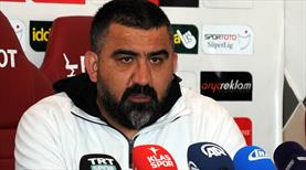 Ümit Özat istifa etti
