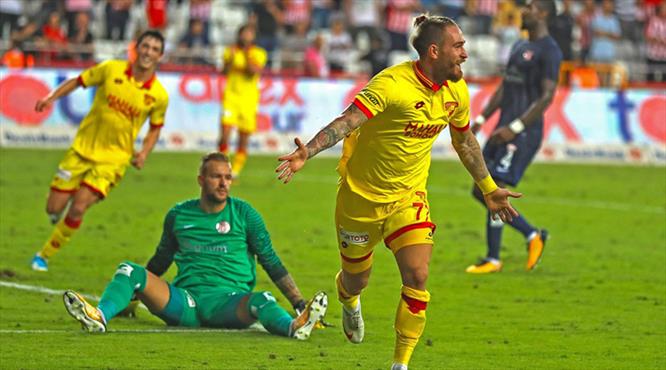 Göztepe'de ayrılık var