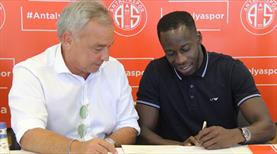 Aly Cissokho Antalyaspor'da