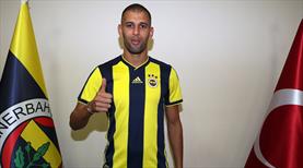 Slimani imzayı atıyor