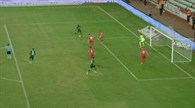 Önce direk sonra gol!