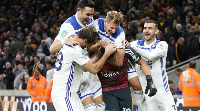 Kalecilerin gecesinde Leicester turladı! (ÖZET)