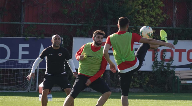 Gençler taktik çalıştı