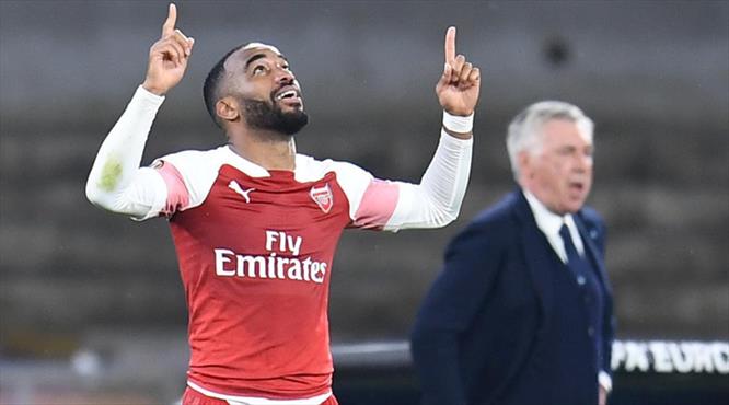Arsenal müthiş golle turu kaptı (ÖZET)