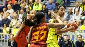 Derbide ilk raunt Fenerbahçe'nin