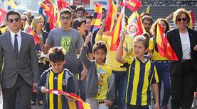 Fenerbahçe'den Ata'ya saygı yürüyüşü