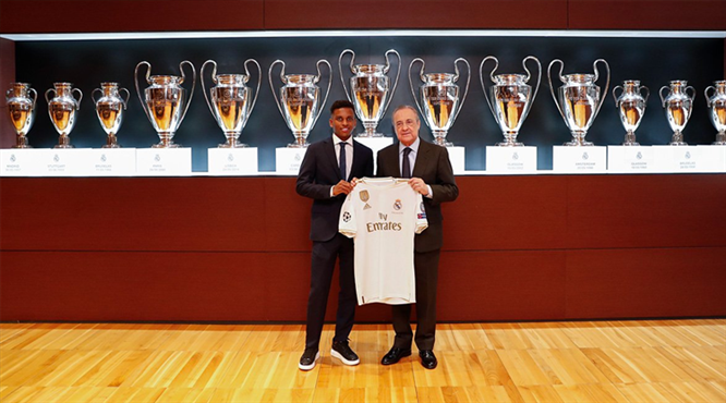 Real Madrid bir yıldızı daha açıkladı