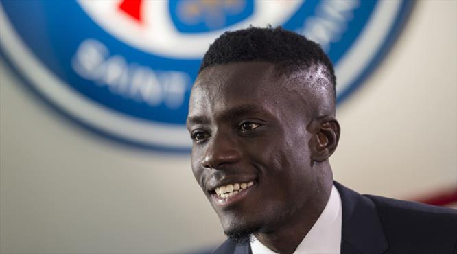Paris Saint-Germain'de mutlu son