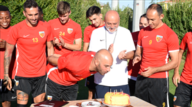 Abdennour'a doğum günü sürprizi