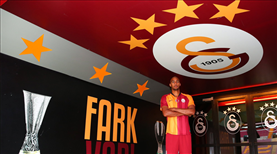 Galatasaray Nzonzi transferini işte böyle duyurdu!