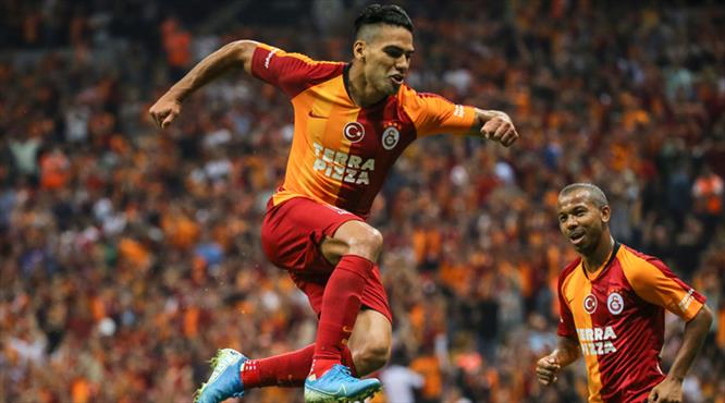 Ve Falcao mesaiye başladı! İlk maç ilk gol!