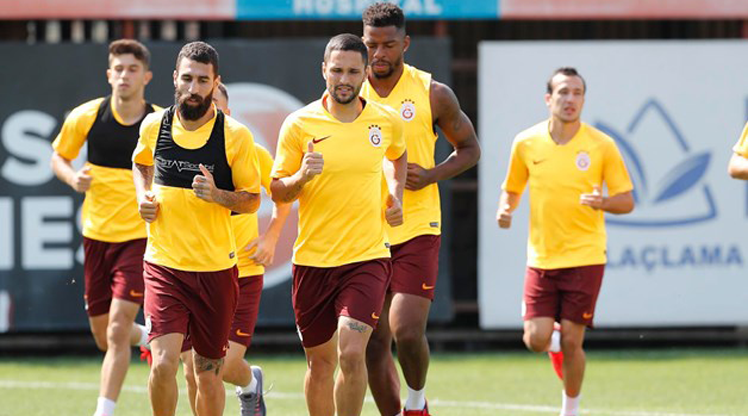 Yeni Aslan gemileri yaktı: Geri dönmek istemiyorum Yeni Aslan gemileri yaktı: Geri dönmek istemiyorum