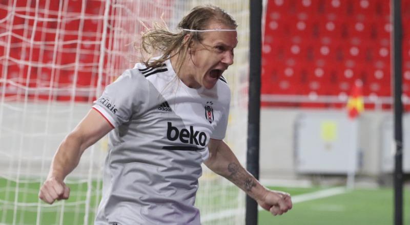 Domagoj Vida - 32 | Beşiktaş 