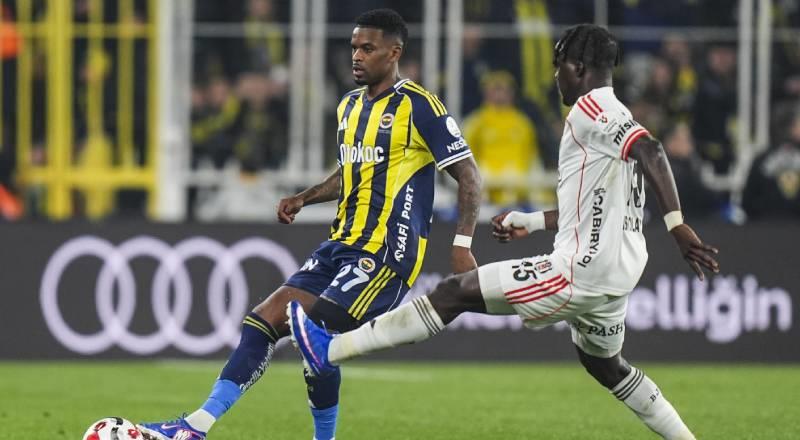 • Beşiktaş ile oynadığı son altı Süper Lig maçının dördünü kazanan Fenerbahçe (2M), daha önceki 16 karşılaşmada aldığı galibiyet sayısını geride bıraktı (3G 8B 5M).
