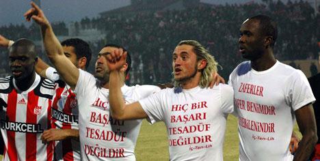 Sivas "3 Büyüklere" yenilmedi 