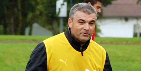 Es-Es, Gençler'i gözüne kestirdi