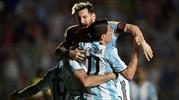 Messi gözlerin pasını sildi! (ÖZET)