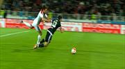 Mario Gomez yerde, karar penaltı!