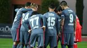 Beşiktaş iki isimden haber bekliyor