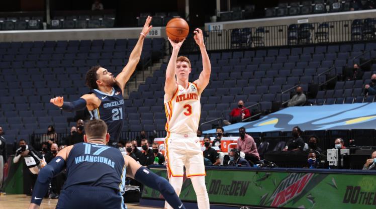 Atlanta Hawks 3 sayı rekoru kırdı