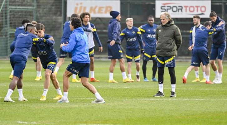 Fenerbahçe, Gaziantep deplasmanında! 5 isim...