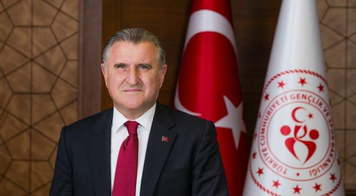 Bakan Bak: "Paris 2024 Olimpiyatları için iddialıyız"