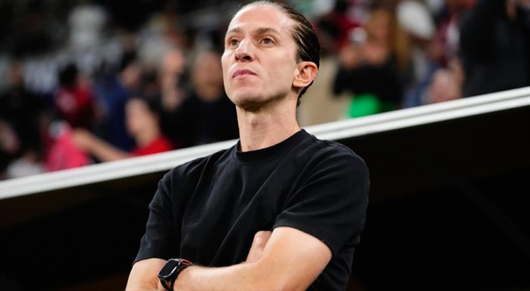 Filipe Luis ile 2 yıllık anlaşma resmen açıklandı