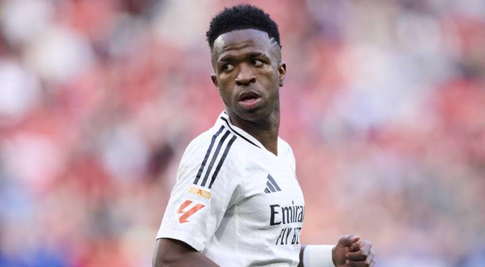 Real Madrid in yıldızı Vinicius Junior kulüp satın aldı | beIN