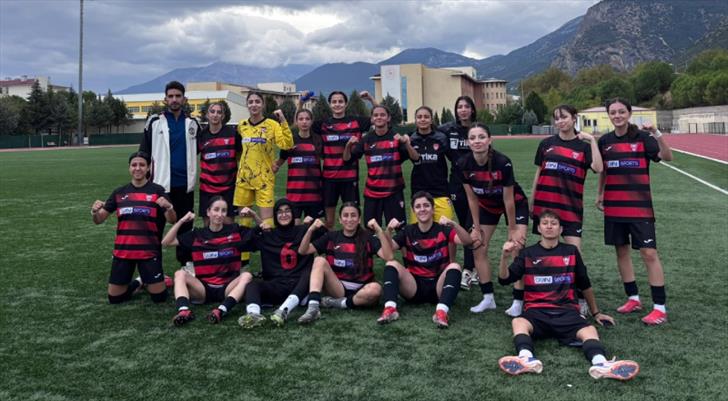 Genç Ülkümspor sahasında Horozkent Spor'u rahat geçti