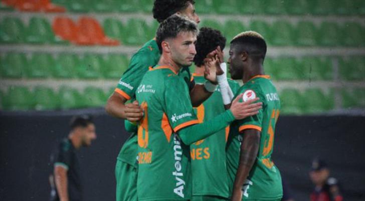 Corendon Alanyaspor 4 golle üst turda!