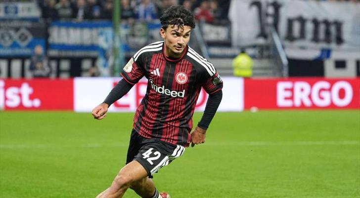 Eintracht Frankfurt'tan Can Uzun açıklaması: "Yeterli değil"