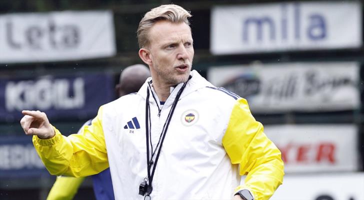 Fenerbahçe, Göztepe maçının hazırlıklarını Dirk Kuyt ile sürdürdü