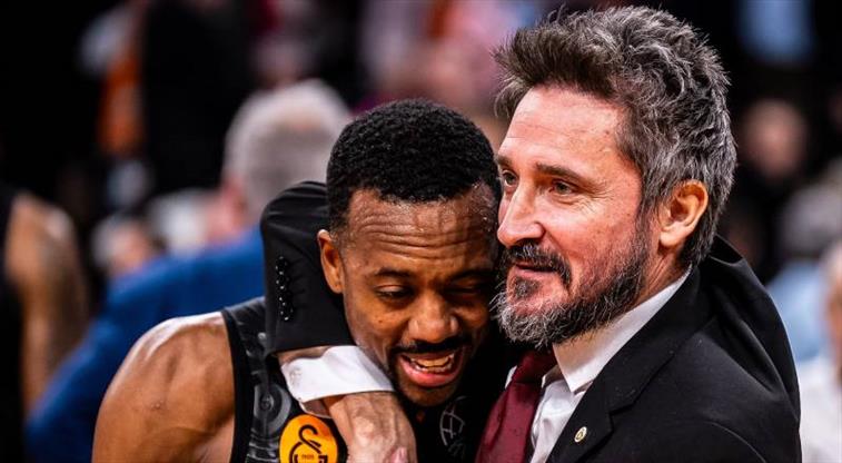Galatasaray MCT Technic, rakibini son çeyrekte yıktı!