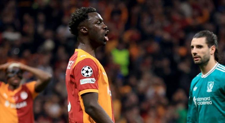 Yıldız isimden Galatasaray'a kötü haber! Cezalı duruma düştü