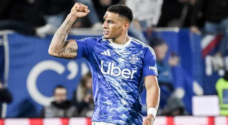 Fenerbahçe'de Diego Carlos gelişmesi! Como'nun kararı...