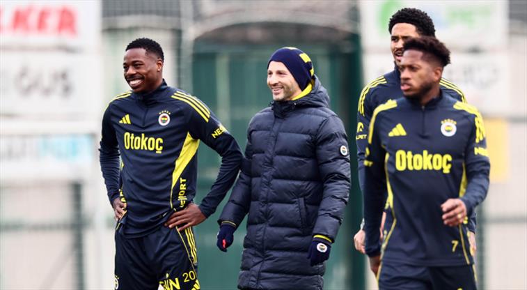 Fenerbahçe, milli arada derbiye hazırlanıyor!