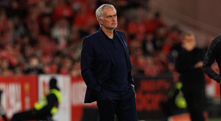 Jose Mourinho, menajeriyle haber gönderdi! Geri dönüyor...