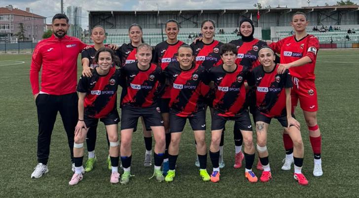Lüleburgaz Yıldız Spor'dan liderliğe yakışan geri dönüş