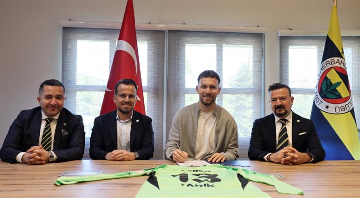 Fenerbahçe, 3 yıllık imzayı resmen açıkladı