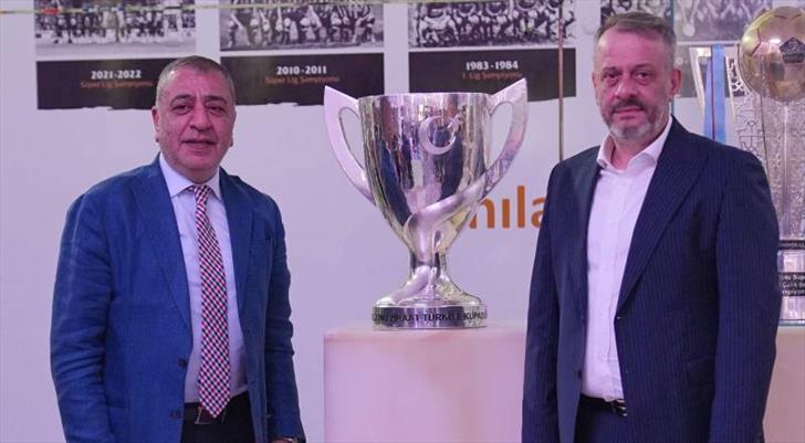 Trabzonspor, Ziraat Türkiye Kupası'nı müzesinde sergiliyor!