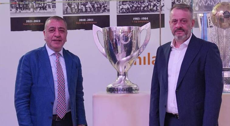 Trabzonspor, Ziraat Türkiye Kupası'nı müzesinde sergiliyor!