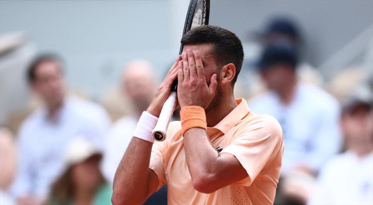 Djokovic, Fransa Açık'a 3. turda veda etti