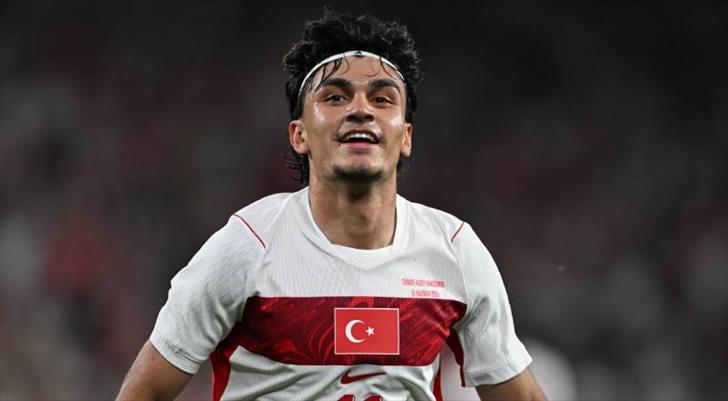 Can Uzun'a talip çok! Dünya devleri de peşinde
